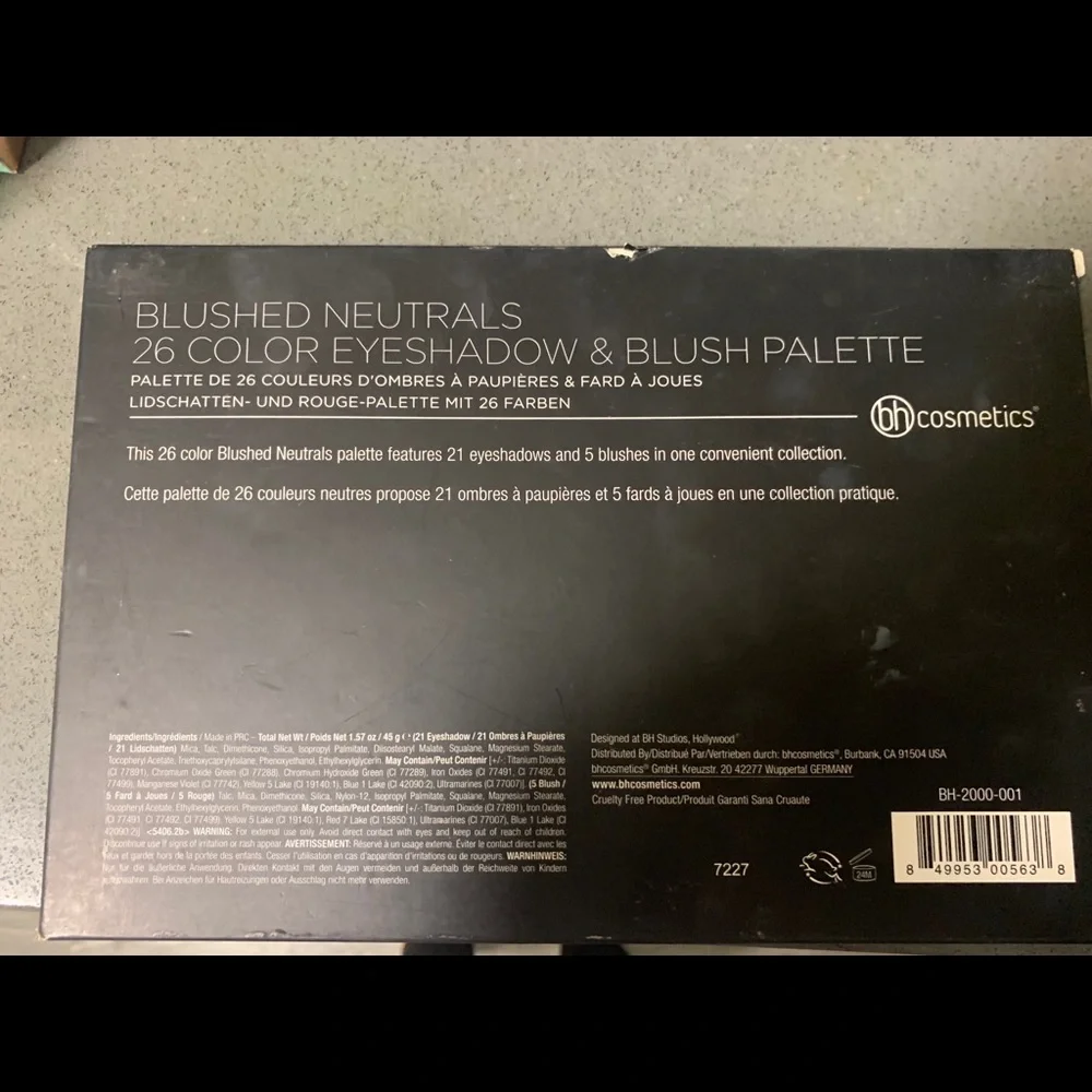 BH Cosmetics 26 Color Eyeshadow and Blush Palette, Fall Makeup Palette